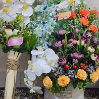 باکس گل مصنوعی‌