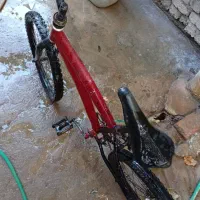 دوچرخه|دوچرخه، اسکیت، اسکوتر|خاش, |دیوار