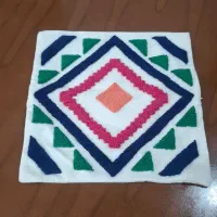 رو کوسنی پانچدوزی شده رنگ شاد