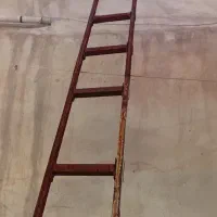 فروش نردبان سه مترونیم آهنی باقوطی۳×۳
