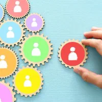 استخدام همکار خدمات و پذیرایی