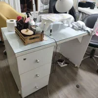 فروش میز و استند و صندلی ناخن