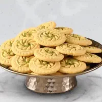 شیرینی خونگی ریحانه