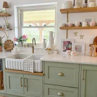 سمپاشی اماکن به صورت قانونی و با مجوز رسمی