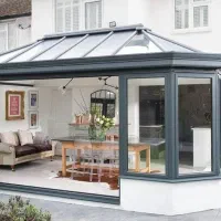 اتاقک  یو.پی.وی.سی