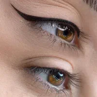 مدل جهت خط چشم در آکادمی استاد مریم حمزه ای