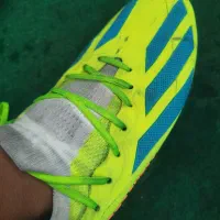 کفش استوک فوتبال درحد نو سایز ۴۳