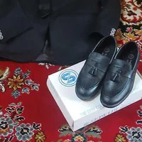 کت و شلوار به همراه کفش کالج