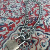 قفل و زنجیر