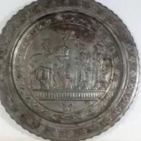 سینی  قلم ززنی  مسی  طرح هخامنشی  قدیمی|کلکسیون اشیاء عتیقه|تهران, شهرک استقلال|دیوار