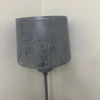 آباژور ایستاده