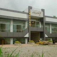 اجاره مغازه دو دهنه ۱۰۰ متری مجتمع تجاری ایرانیان
