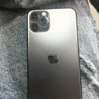 iPhone 11 poro lla