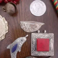وسایل قدیمی آویز ورشو و ....|کلکسیون اشیاء عتیقه|تهران, باغ فیض|دیوار