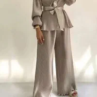 استخدام‌همکار خانم‌