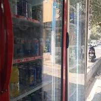 همکار فروشنده دکه