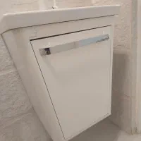 روشویی و کابین حمام