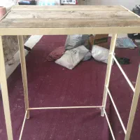 فروش چهار پایه آهنی