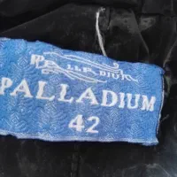 کاپشن زنانه|لباس|قم, دروازه ری|دیوار