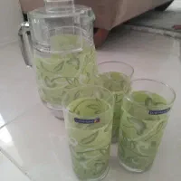 تعدادی ظرف
