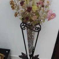 گل مصنوعی وگلدان