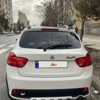 کوئیک سفارشی آر سفید مشکی ۱۴۰۱ با کارکرد ۷۷ هزار