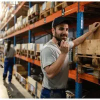 نیروی کاری برای بسته بندی و تخلیه بار