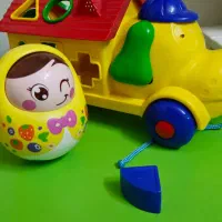 عروسک تعادلی هولی تویز تاکت توی مدل کامیون هپی پاپ