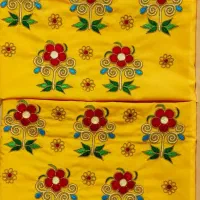 شلوار گل بالا و لباس نگینی