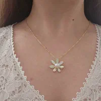 گردنبند طرح گل با صدف|بدلیجات|مشهد, جلالیه|دیوار