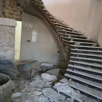 کارگر هستم‌ /کنترات وهمه کاره  تخلیه و بارگیری بار