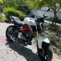 بنلی ۲۵۰ جفت‌سیلندر