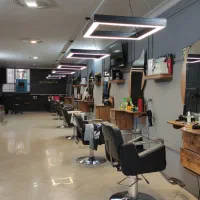 شاگرد آرایشگاه مردانه
