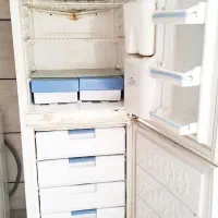 یخچال همراه با فریزر|یخچال و فریزر|ابریشم, |دیوار