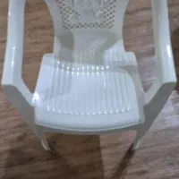 صندلی سفید کودک