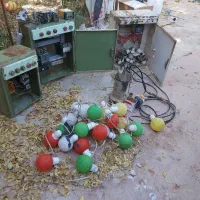 سه عدد تابلو برق و کفکش و ریسه رنگی