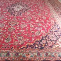 ۲ تخته فرش دستباف به متراژ ۹ و ۱۲ رنگ لاکی