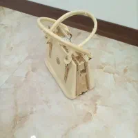 کیف|کیف، کفش، کمربند|قم, نخودی|دیوار