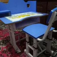 میز التحریر و صندلی