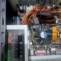 کیس سالم و میز کامپیوتر