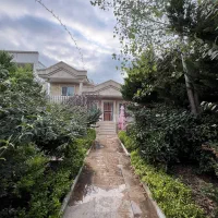 ویلاباغچه-شهرکی-پیلوت-مبله-سه-خواب-نزدیک-دریاچه