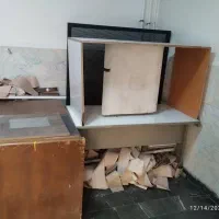 3عد‌د میز چوبی کشو دار + 1عدد میز فلزی