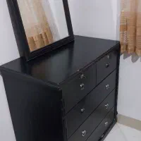 میز و آینه و بوفه