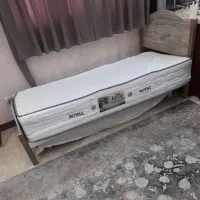 تخت یک نفره به همراه تشک طبی فنری رویال|تخت و سرویس خواب|تهران, مینای شمالی (مخبر)|دیوار