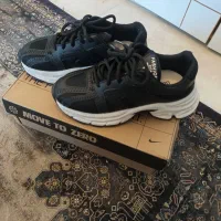 کفش اسپرت زنانه در حد نو