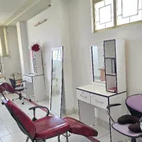 دعوت به همکاری در سالن زیبایی