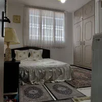 تخت خواب با یک عدد پا تختی