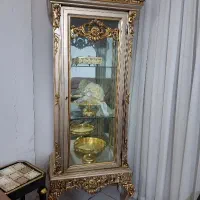 ویترین (گنجه) و اینه شمعدان