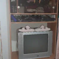 میز و تلویزیون