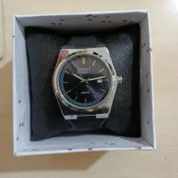 ساعت مشکی سالم